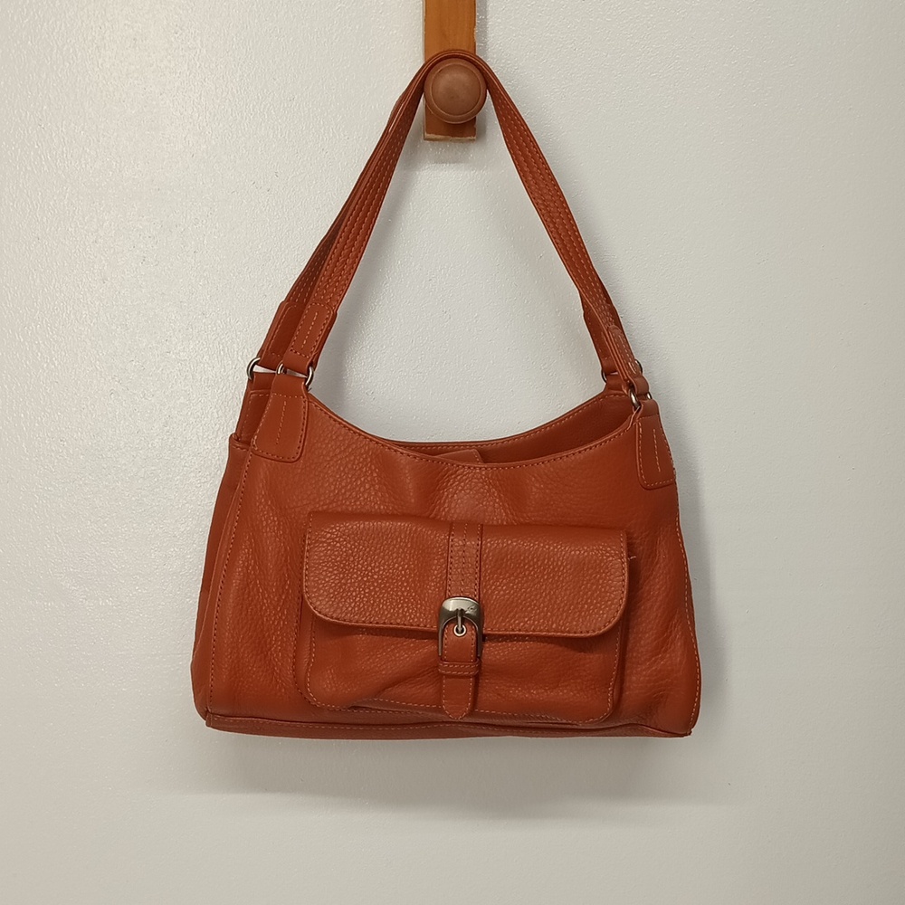 Stone mountain pebbled leather Orange hobo shoulder buckle handbag purse EUC.